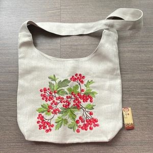 BNWT Ukrainian linen shoulder bag with machine embroidery.